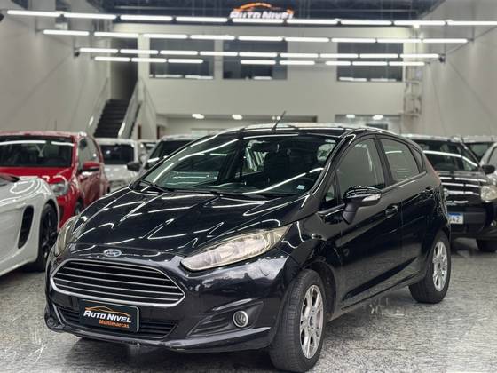 FORD FIESTA 1.6 SE HATCH 16V FLEX 4P POWERSHIFT
